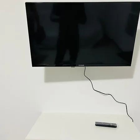 3 Lits Proche De Commerces Et Avec Clim *