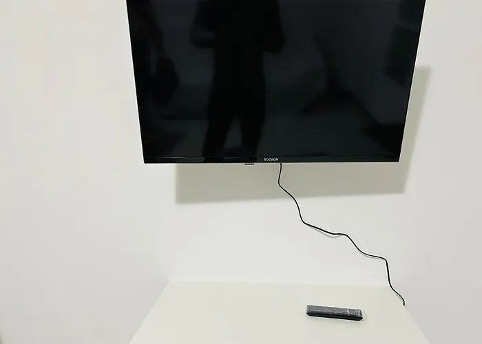 3 Lits Proche De Commerces Et Avec Clim *