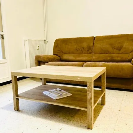 Spacious And Bright Near 3beds Ac Quiet With Garden Near *