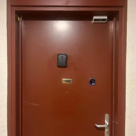 Spacious And Bright Near 3beds Ac Quiet With Garden Near アパート *