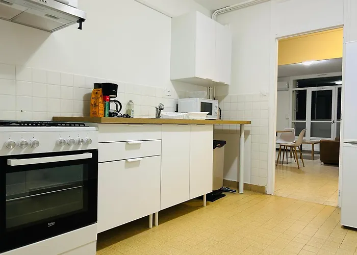 3 Lits Proche De Commerces Et Avec Clim * Bastia (Corsica)